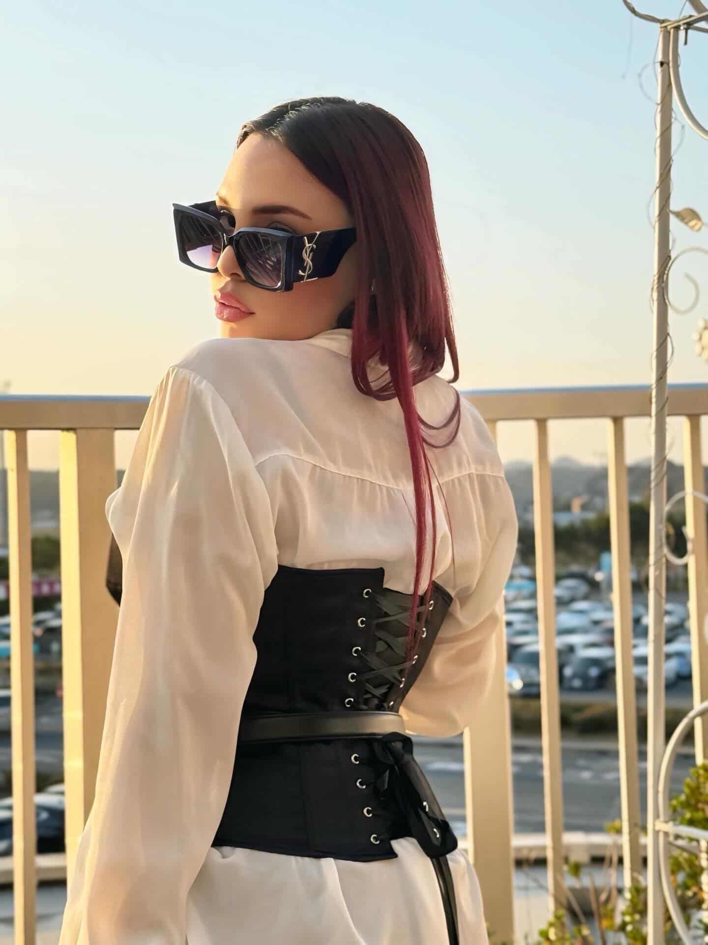 KIVANA Noir Corset Top (Strapless)